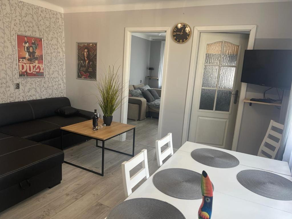 Apartament Cinema เคียลเซ ภายนอก รูปภาพ