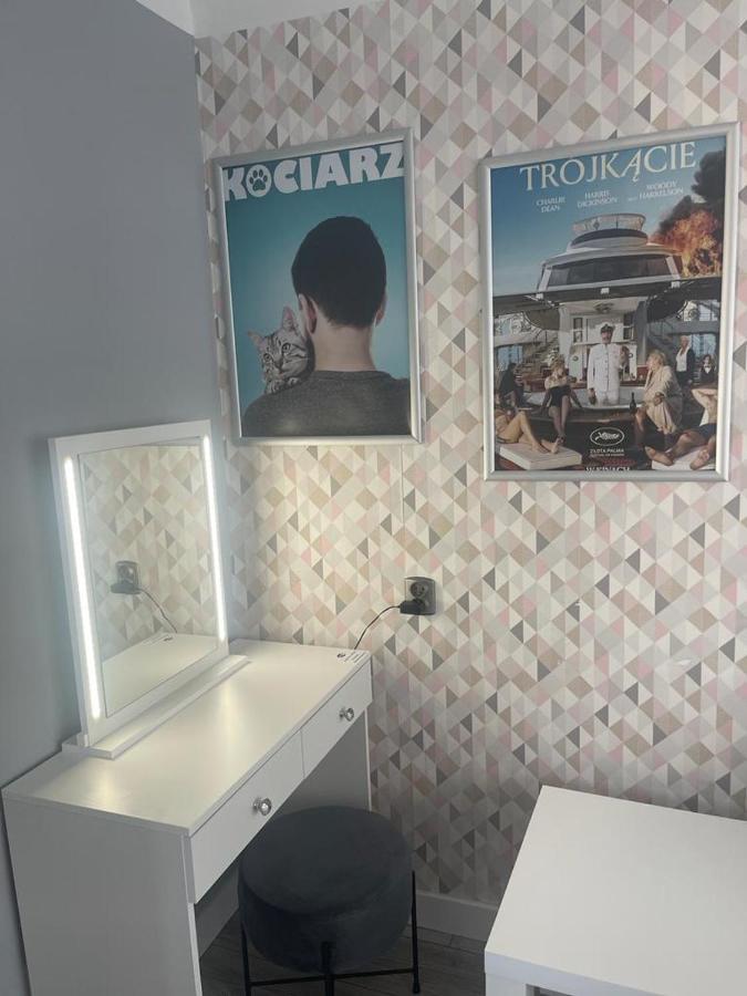 Apartament Cinema เคียลเซ ภายนอก รูปภาพ